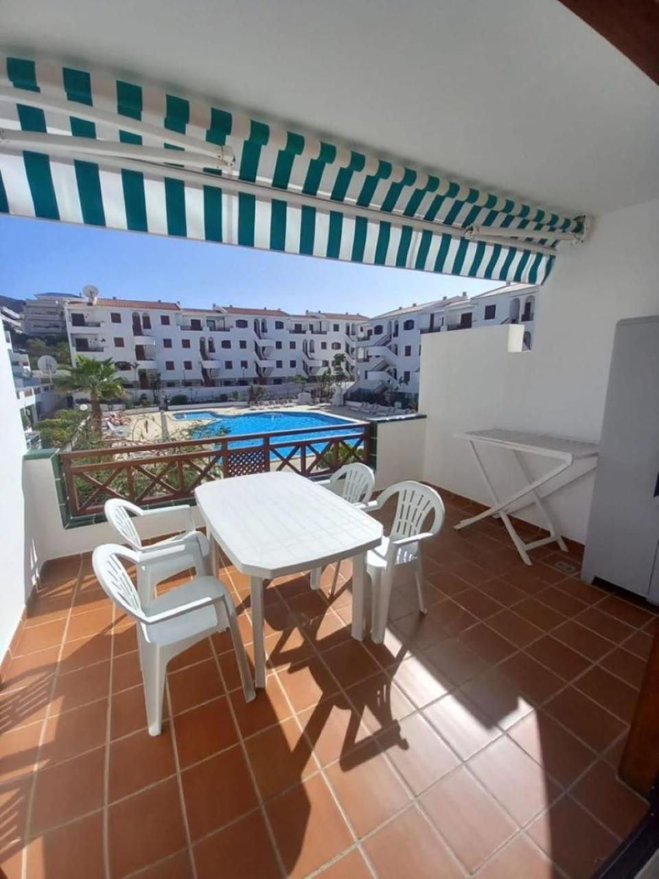 Victoria Court 2 - Lovely Apartment 65 Los Cristianos  Luaran gambar